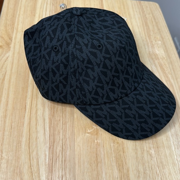 Michael Kors Women’s Black Hat (NWT) - Picture 3 of 6